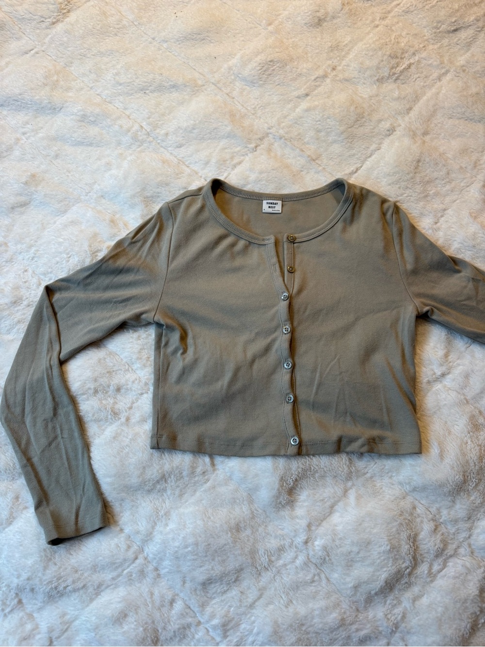 Aritzia Khaki Cropped Long Sleeve Button Front Top